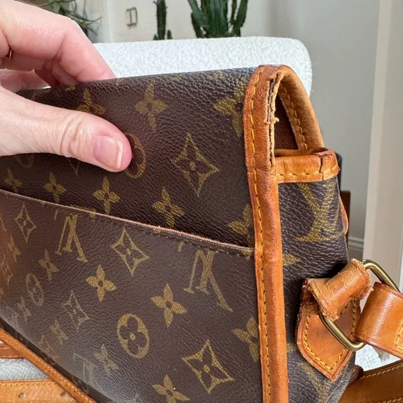 Louis Vuitton Gibeciere MM Monogram Crossbody Bag vintage - Picture 8 of 14